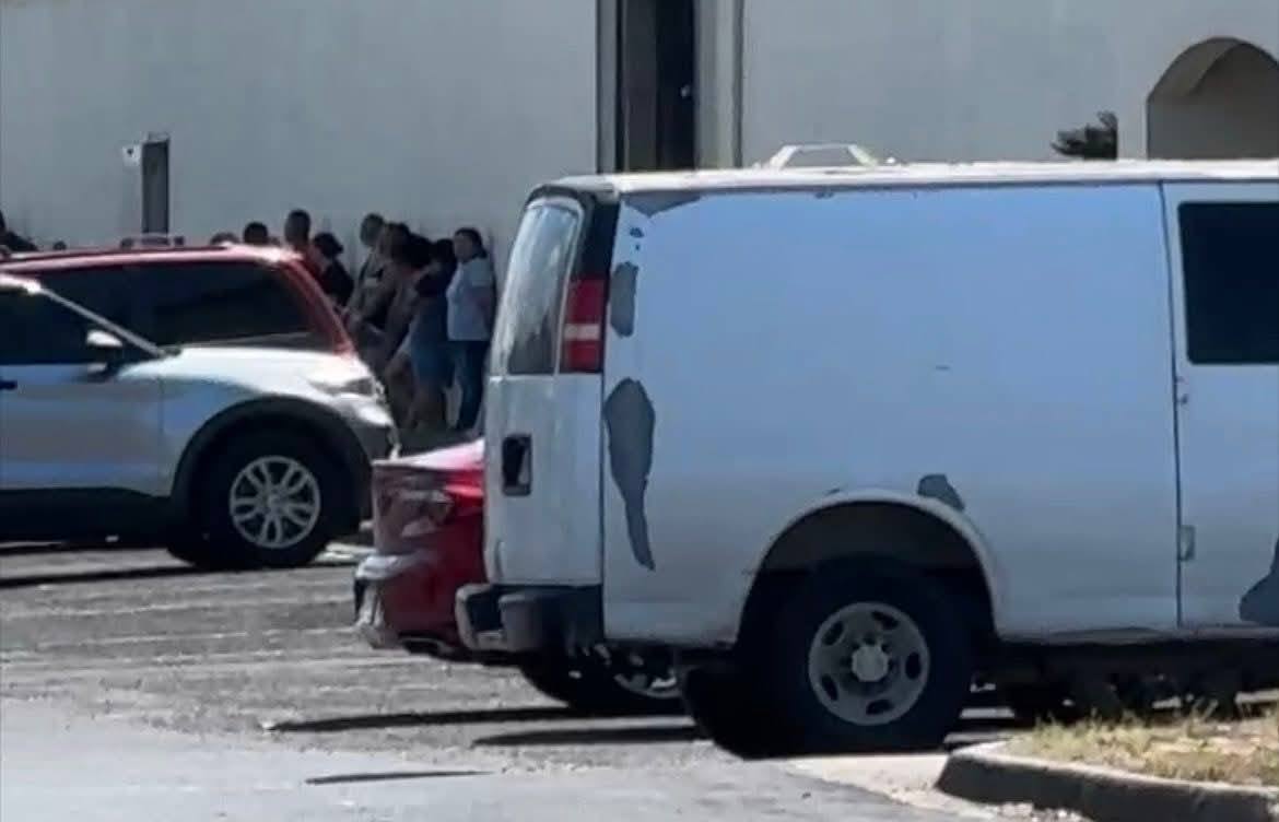 Sorprende operativo de ICE en bodega de ropa en Hidalgo, Texas 2 553126896 828688206497703 6287998027732443945 n