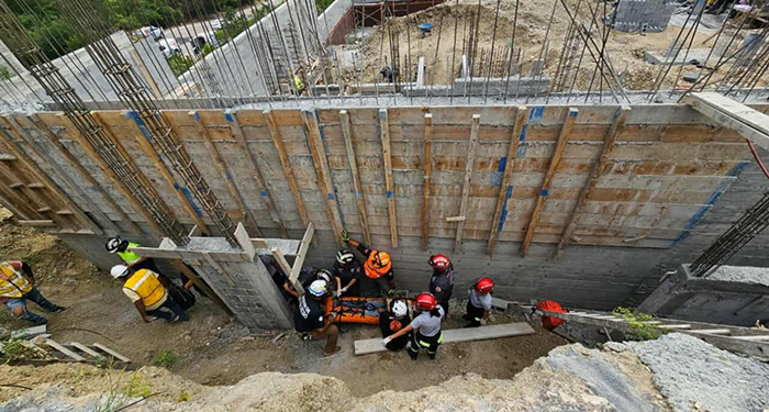 Clausuran obra en San Pedro tras caída de albañil 1 553873653 25033835542921318 4935401418063202526 n