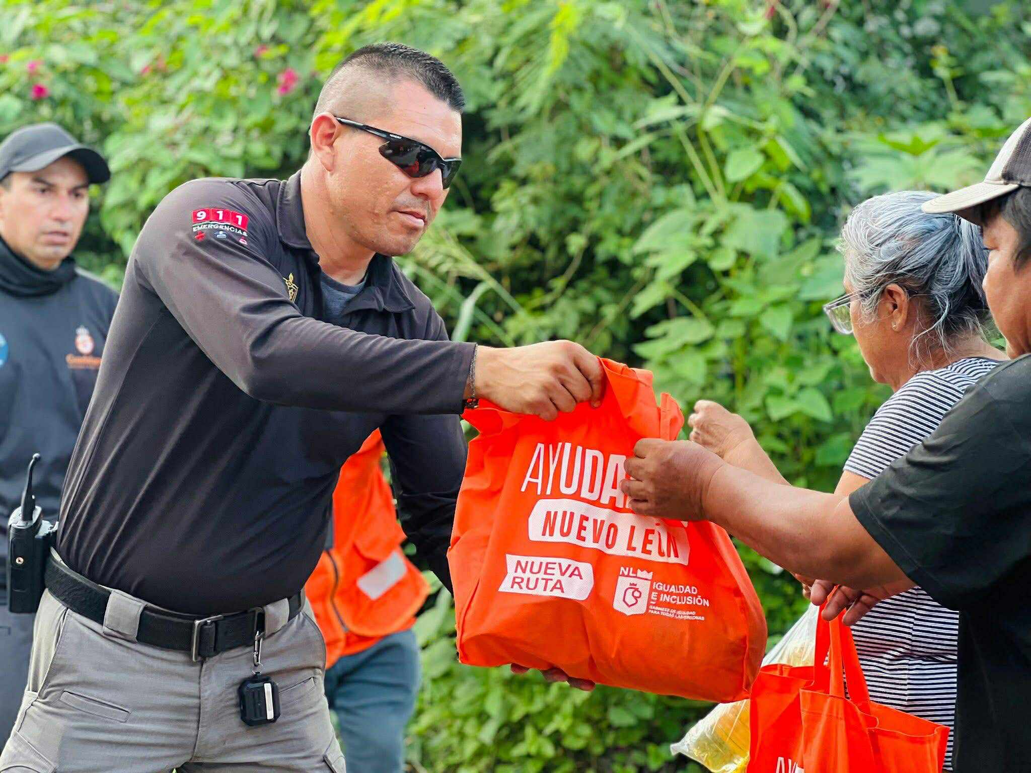 Nuevo León mantiene apoyo humanitario en comunidades de Veracruz 3 564405206 1349940843324346 4334737201740169845 n