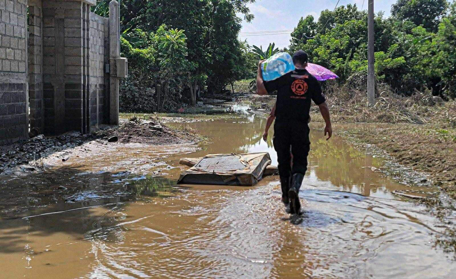 Protección Civil Nuevo León continúa apoyo aéreo en Veracruz 2 565359926 1617252639253918 4954735756974474349 n