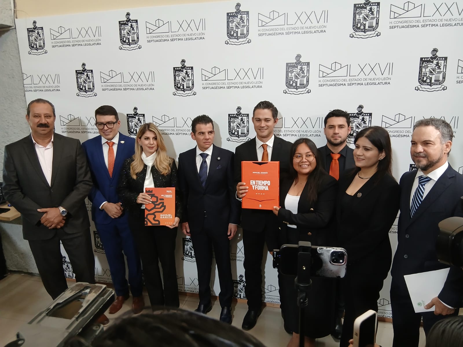 Entrega 'Mike' Flores en Congreso Cuarto Informe de Gobierno de Samuel García 2 565752690 832428609302391 133792503167498169 n