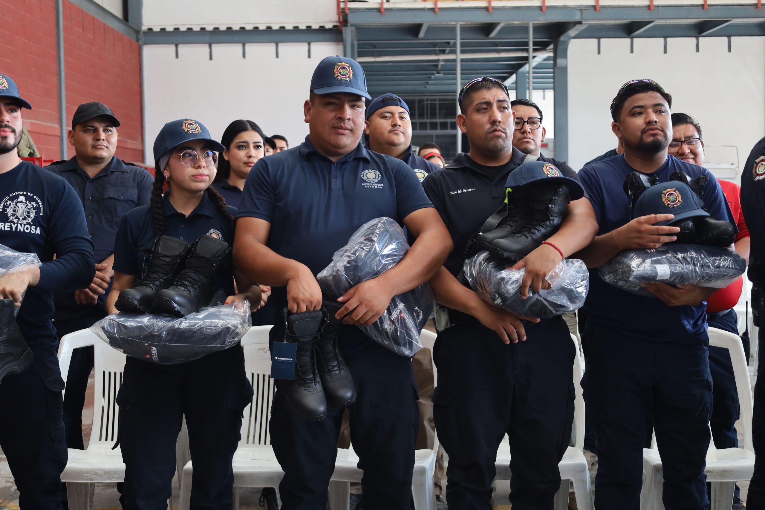 Entregan uniformes a elementos de PCyB en Reynosa 2 566498061 1142917624677501 3122186817982836794 n scaled 1