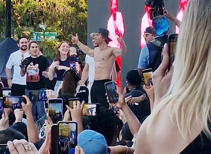 Aldo... Aldo... cientos asisten a la Macroplaza para festejar su triunfo en LCDLF (VIDEO) 1 ALDO