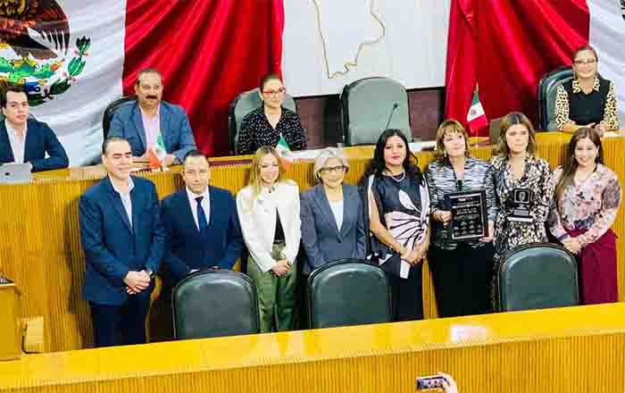 Reconoce Congreso de Nuevo León trayectoria de María Julia Lafuente 1 CONGRESO NL 3