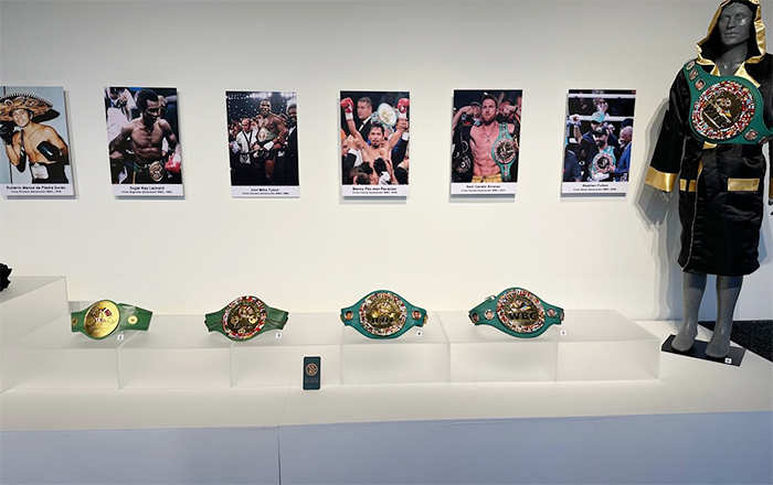 El guante de Mohamed Alí y una colección de grandes boxeadores (VIDEO) 1 EXPO BOX
