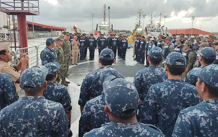 Lleva Marina ayuda urgente a pobladores de Poza Rica 1 MARINA 0