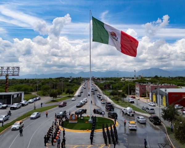 Juárez conmemora 215 Aniversario de la Independencia con develación de placa e izamiento del Asta Bandera Monumental 1 WhatsApp Image 2025 09 16 at 7.32.24 PM 1 e1758138770588