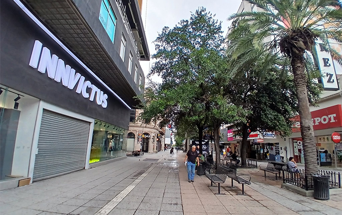 Limpian de 'fritangueros' la Zona Rosa de Monterrey (FOTOGALERÍA) 1 ZONA ROSA 2