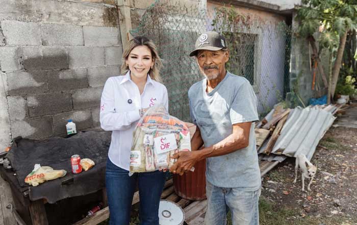 Presidenta del Sistema DIF entrega acta de nacimiento y mejora la calidad de vida de Don José 2 des 2
