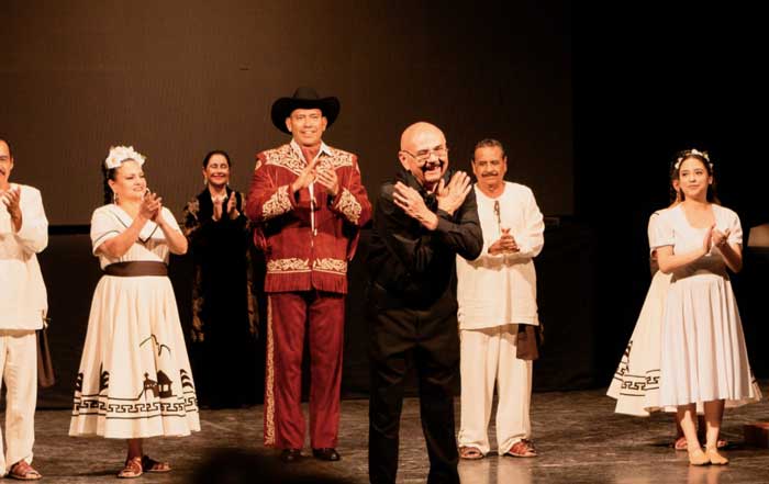 Beto Granados encabeza homenaje a Angélica Aragón en el FIO 2025 2 df 2