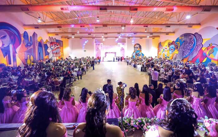 Festejó alcalde de Reynosa a 82 jóvenes y señoritas en 'Mis Quince' 1 dfg