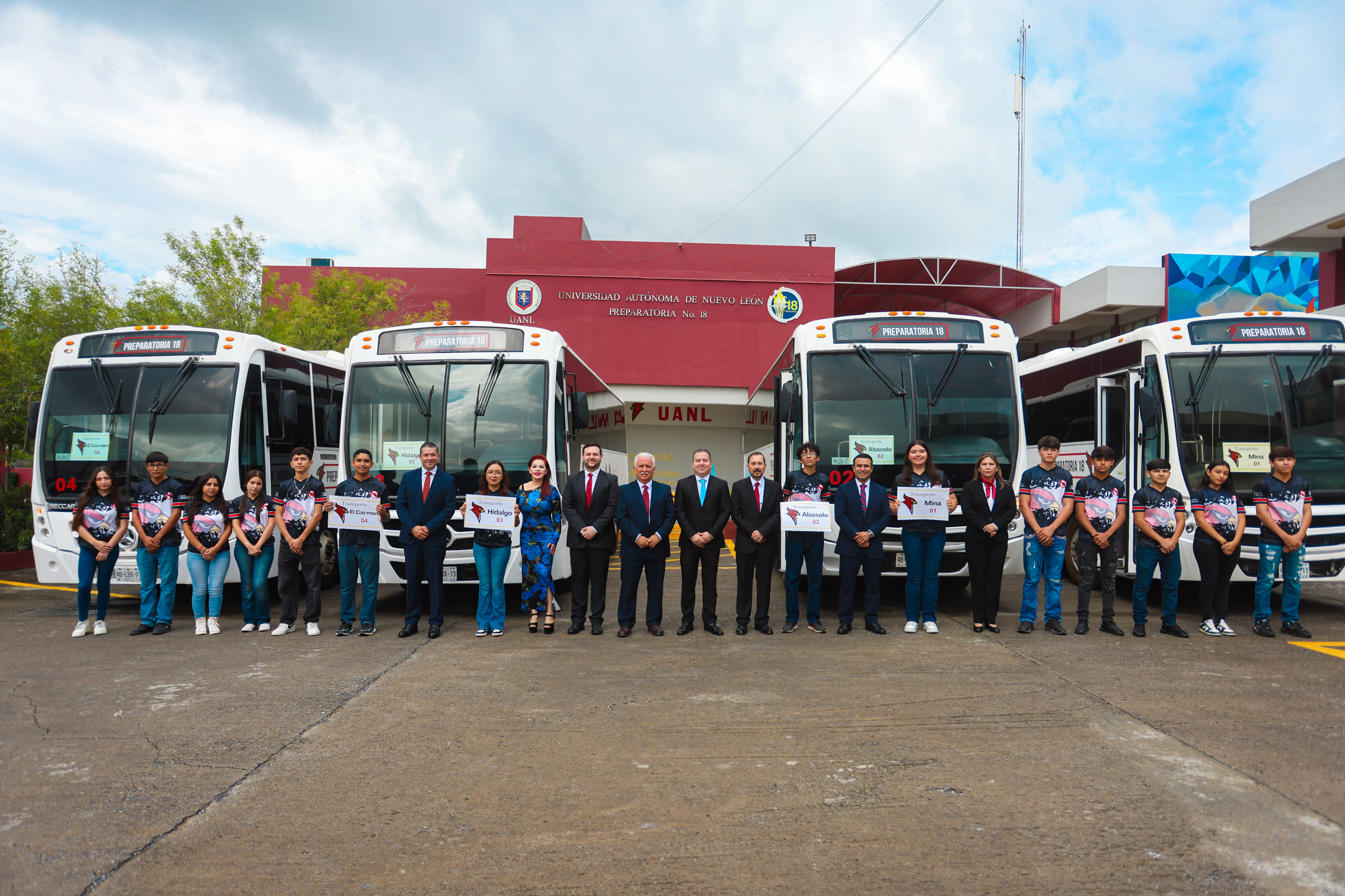 Mejora UANL movilidad estudiantil en el Valle de las Salinas 1 entrega autobuses prepa 18 14