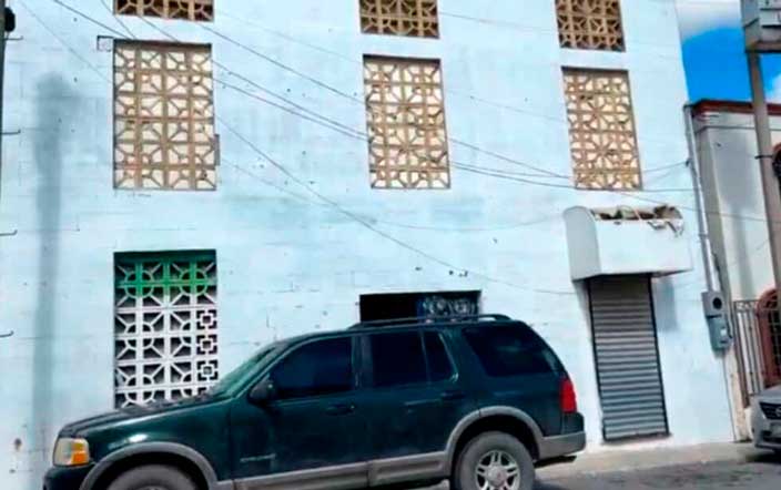 Exhiben estudiantes presunto fraude de la UDE 2 ers