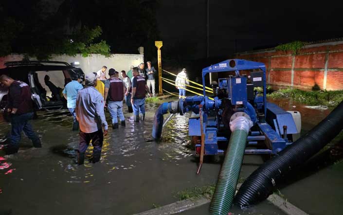 Ordena Erasmo operativo de apoyo a familias por intensas lluvias 3 ind 2